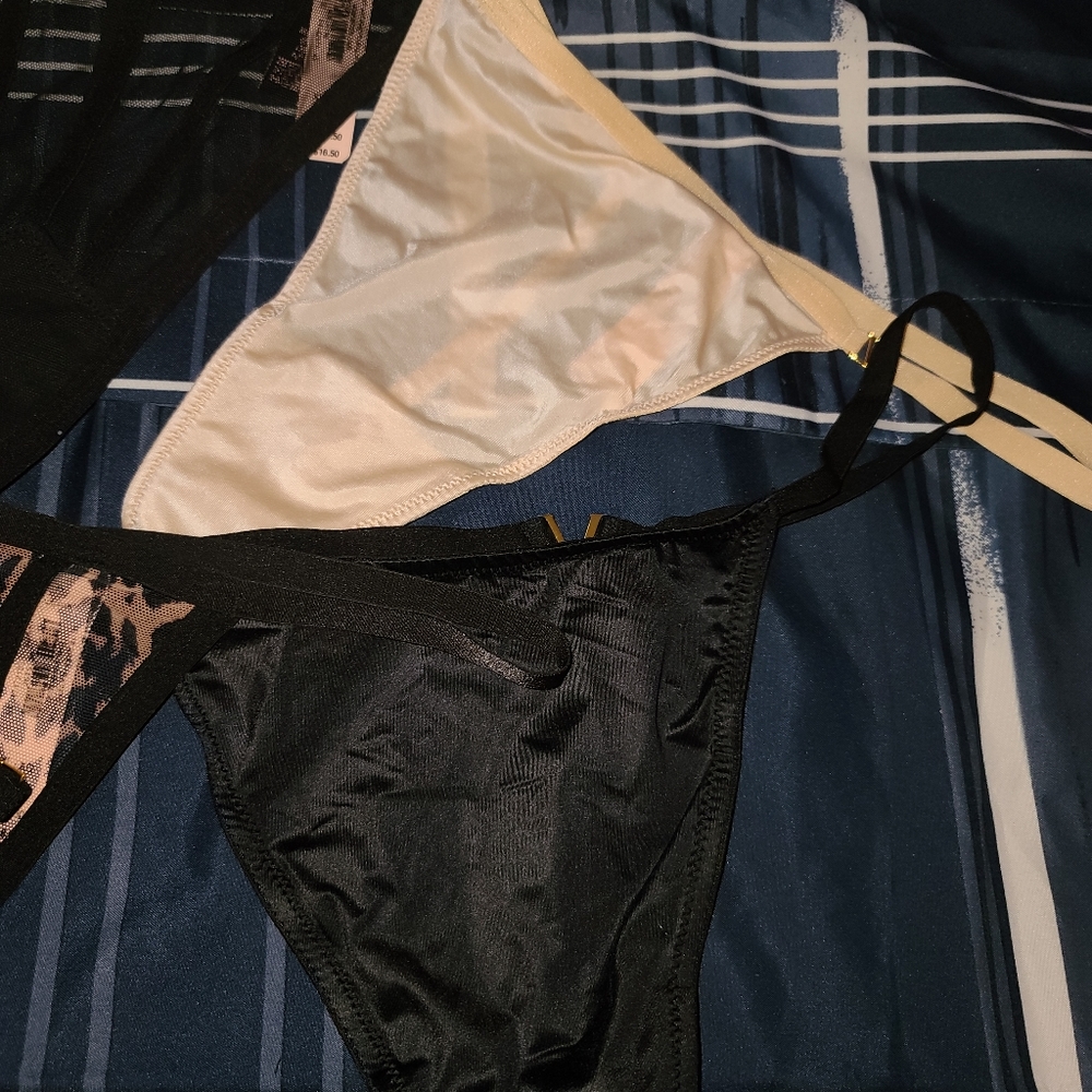 Victoria Secret - Picture 6 of 16